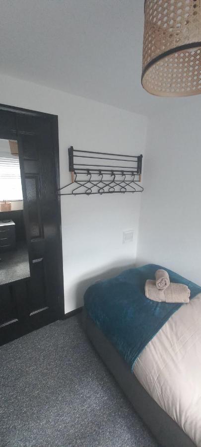 6-Min Walk To New Cross Parking Long Stay Discounts Γούλβερχαμπτον Εξωτερικό φωτογραφία
